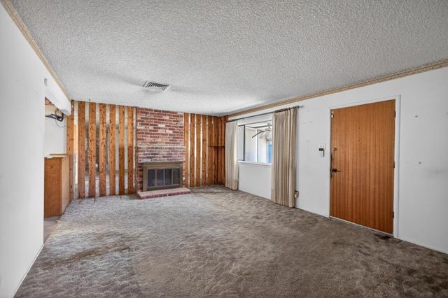 5204 Schuyler Dr, Carmichael, CA 95608