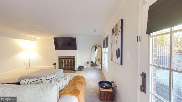 112 HUCKLEBERRY DR, La Plata, MD 20646