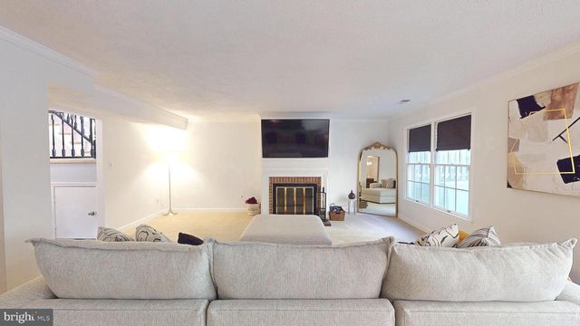 112 HUCKLEBERRY DR, La Plata, MD 20646