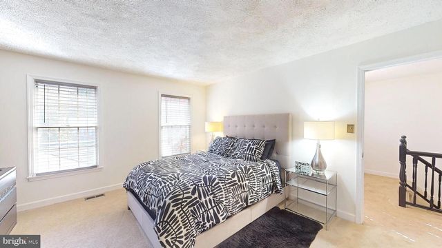 112 HUCKLEBERRY DR, La Plata, MD 20646