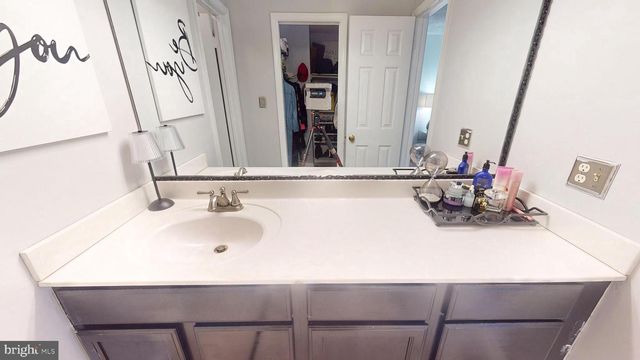 112 HUCKLEBERRY DR, La Plata, MD 20646