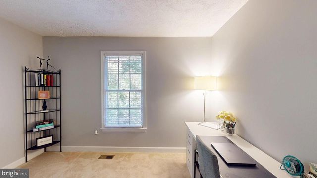 112 HUCKLEBERRY DR, La Plata, MD 20646