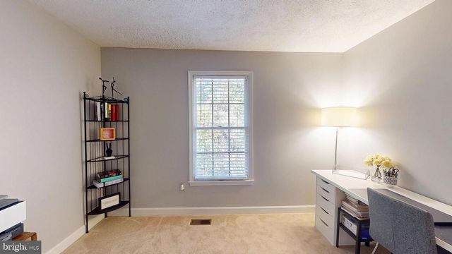 112 HUCKLEBERRY DR, La Plata, MD 20646