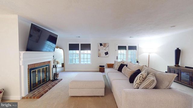 112 HUCKLEBERRY DR, La Plata, MD 20646