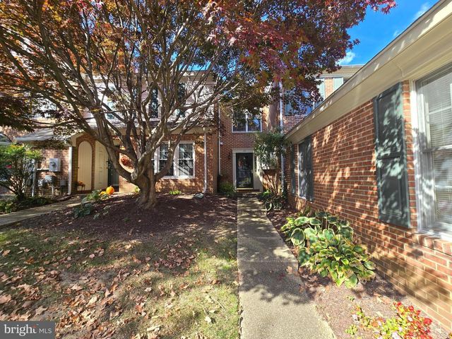 112 HUCKLEBERRY DR, La Plata, MD 20646