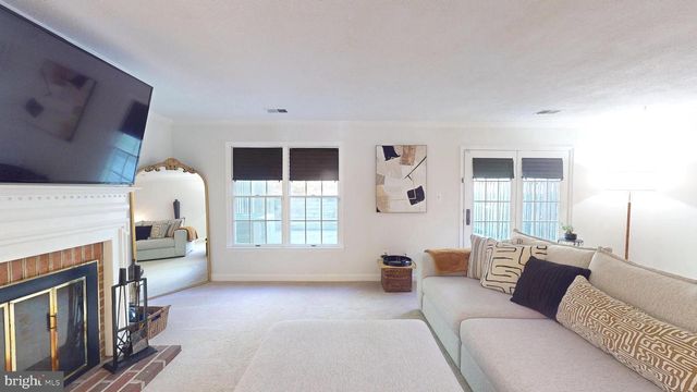 112 HUCKLEBERRY DR, La Plata, MD 20646