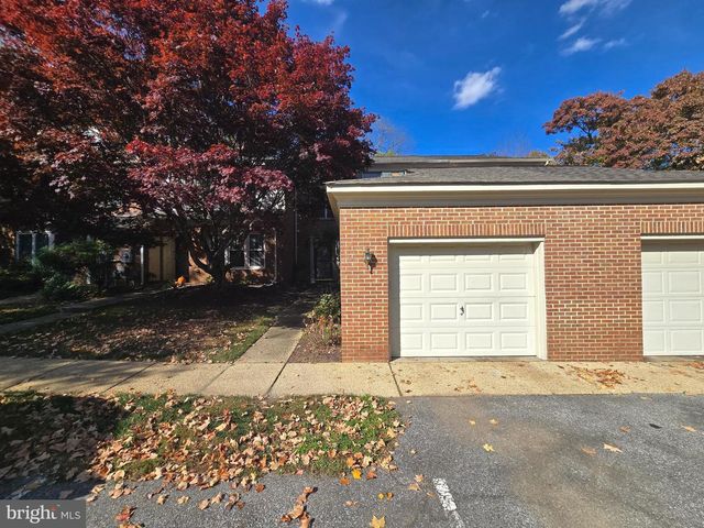 112 HUCKLEBERRY DR, La Plata, MD 20646