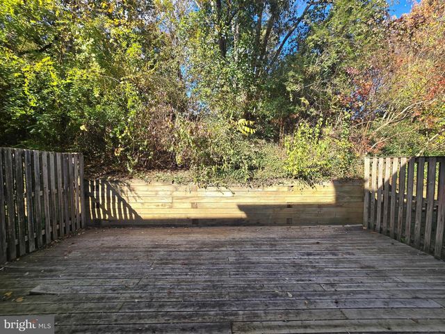 112 HUCKLEBERRY DR, La Plata, MD 20646