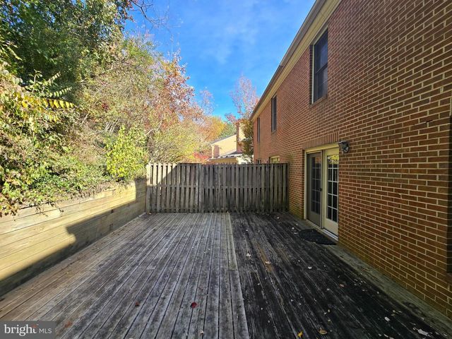 112 HUCKLEBERRY DR, La Plata, MD 20646