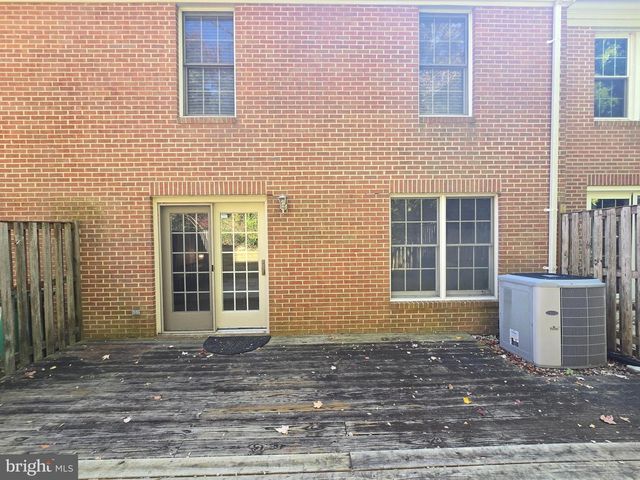 112 HUCKLEBERRY DR, La Plata, MD 20646