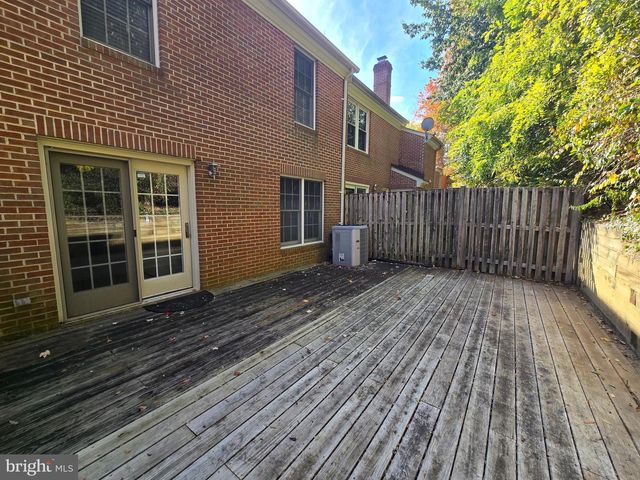 112 HUCKLEBERRY DR, La Plata, MD 20646