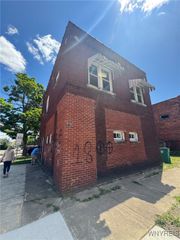 1805 Weston Avenue, Niagara Falls, NY 14305