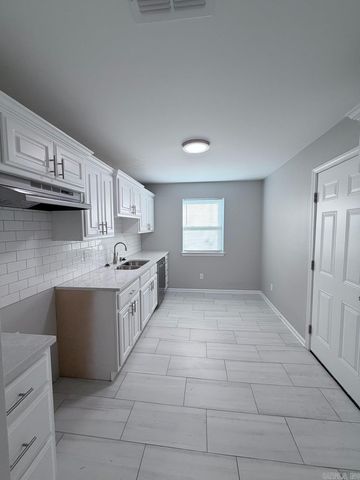 12 Purdue Circle, Little Rock, AR 72204