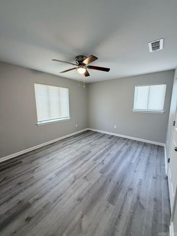 12 Purdue Circle, Little Rock, AR 72204