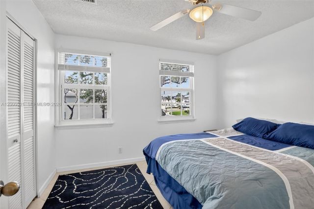 3100 SW 50th St, Dania Beach, FL 33312