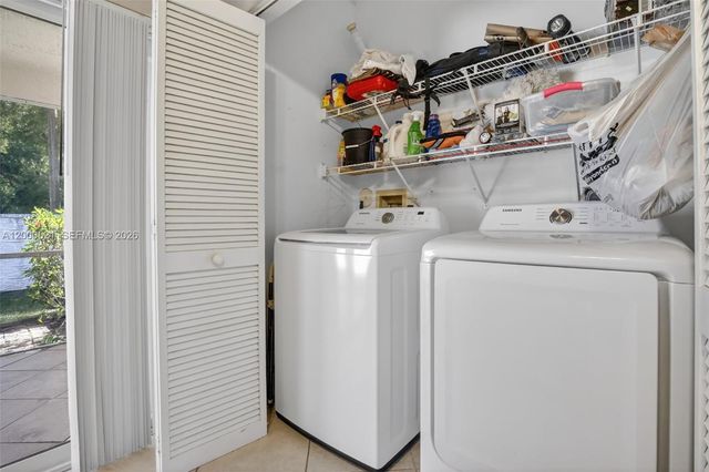 3100 SW 50th St, Dania Beach, FL 33312