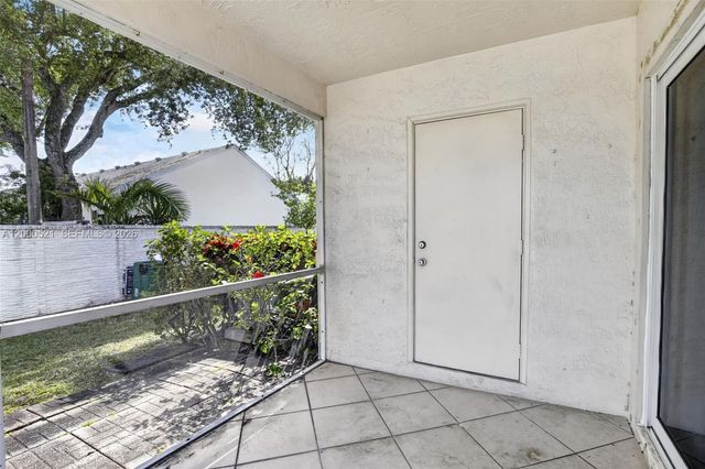 3100 SW 50th St, Dania Beach, FL 33312