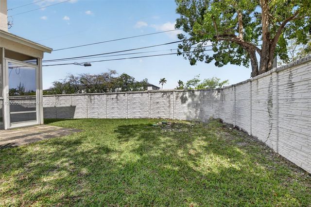 3100 SW 50th St, Dania Beach, FL 33312