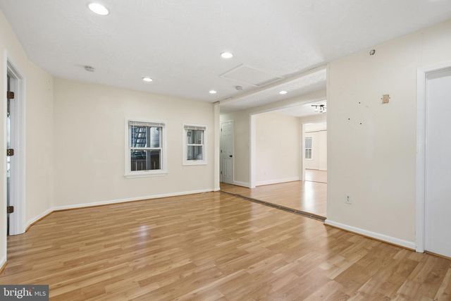 4616 RAVENSWORTH RD, Annandale, VA 22003