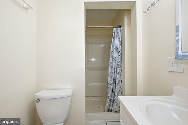 4616 RAVENSWORTH RD, Annandale, VA 22003