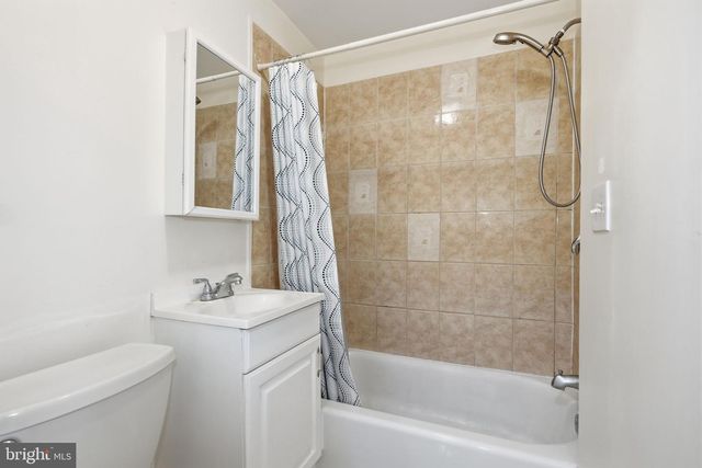 4616 RAVENSWORTH RD, Annandale, VA 22003