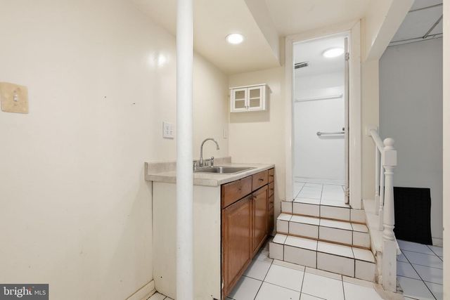 4616 RAVENSWORTH RD, Annandale, VA 22003