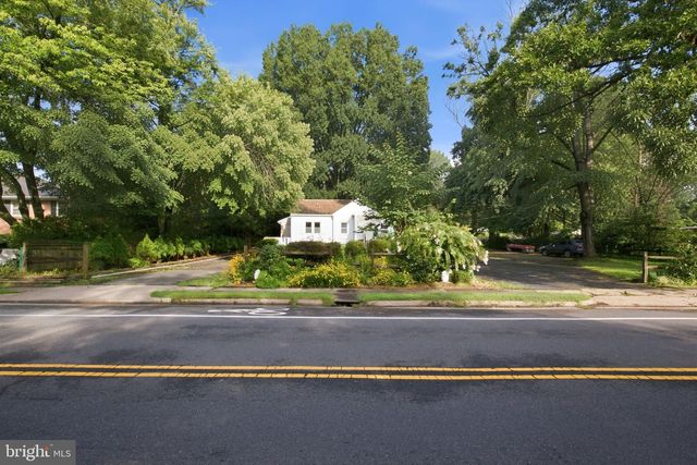 4616 RAVENSWORTH RD, Annandale, VA 22003