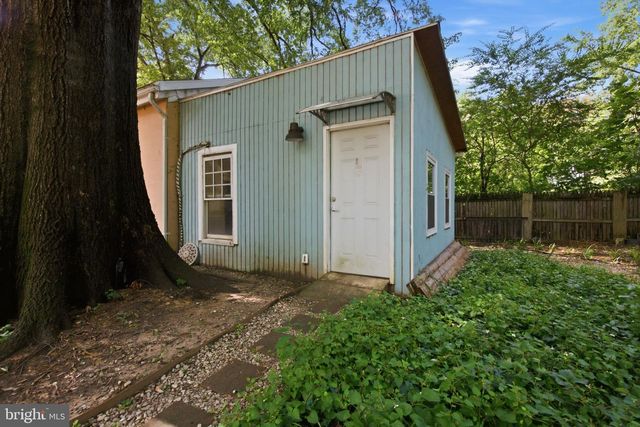 4616 RAVENSWORTH RD, Annandale, VA 22003
