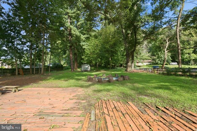 4616 RAVENSWORTH RD, Annandale, VA 22003