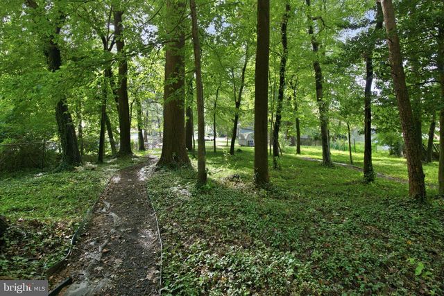 4616 RAVENSWORTH RD, Annandale, VA 22003
