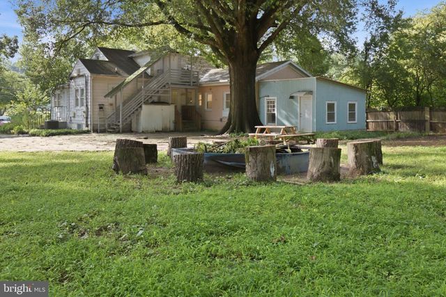 4616 RAVENSWORTH RD, Annandale, VA 22003