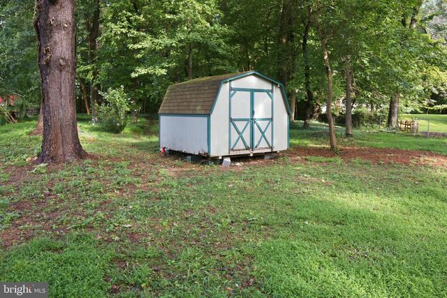 4616 RAVENSWORTH RD, Annandale, VA 22003
