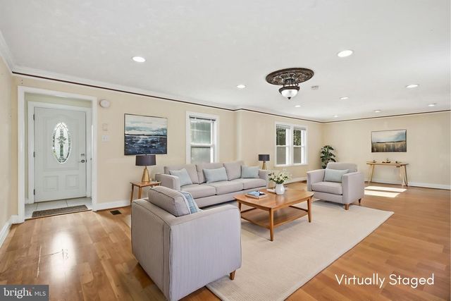 4616 RAVENSWORTH RD, Annandale, VA 22003