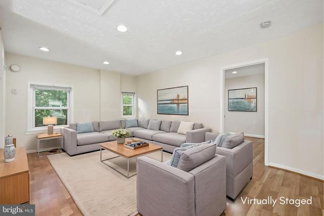 4616 RAVENSWORTH RD, Annandale, VA 22003