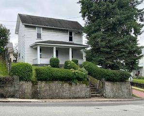 400 Morton Avenue, City Of But Se, PA 16001