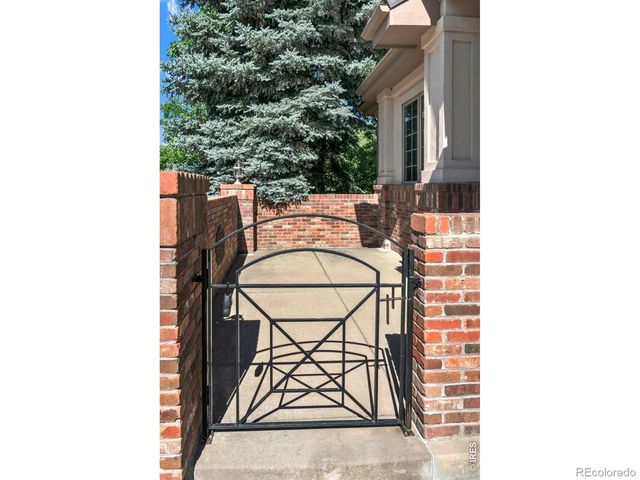 49 Coral Place, Greenwood Village, CO 80111