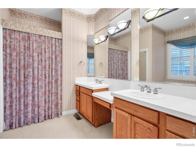 49 Coral Place, Greenwood Village, CO 80111