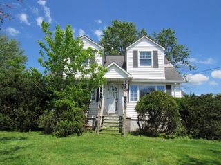 1052 N Eighty Eight Road, Dry Tav/rices Landing, PA 15357