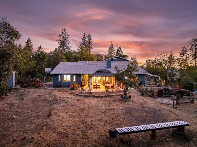 2450 Itsa Trl, El Dorado, CA 95623