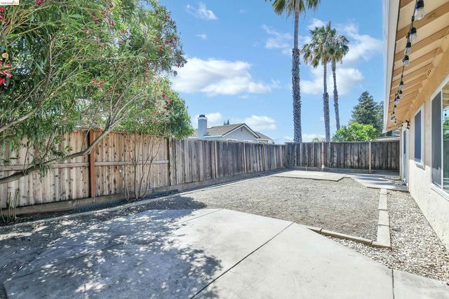2424 Whitetail Drive, Antioch, CA 94531