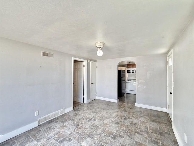 1927 Lenox Avenue, Beloit, WI 53511