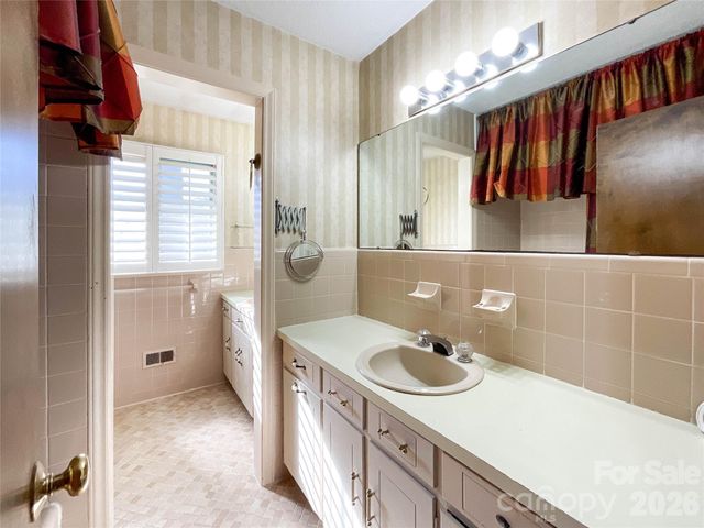 13909 Idlewild Road, Matthews, NC 28105