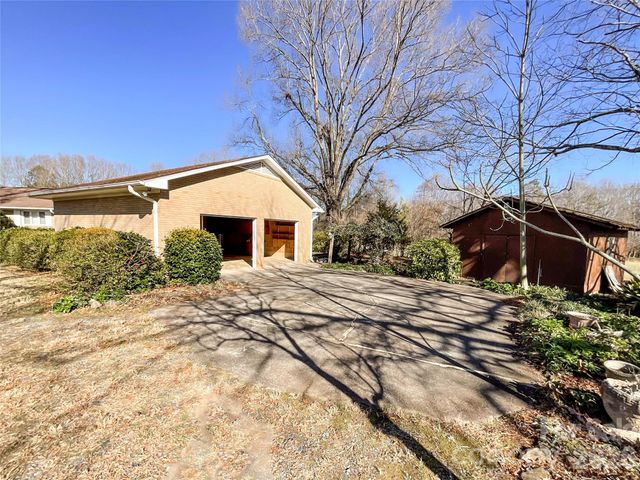 13909 Idlewild Road, Matthews, NC 28105