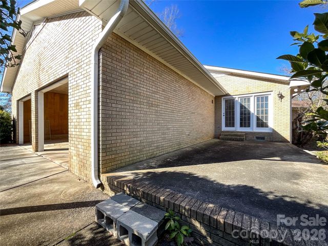 13909 Idlewild Road, Matthews, NC 28105