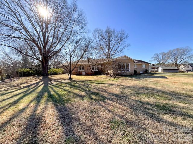 13909 Idlewild Road, Matthews, NC 28105