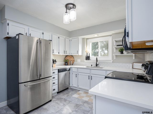 7006 S 133 Circle, Omaha, NE 68138