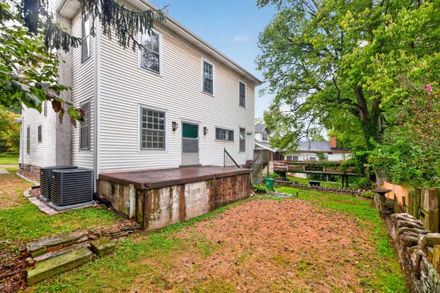 302 N 3rd Street, Danville, KY 40422