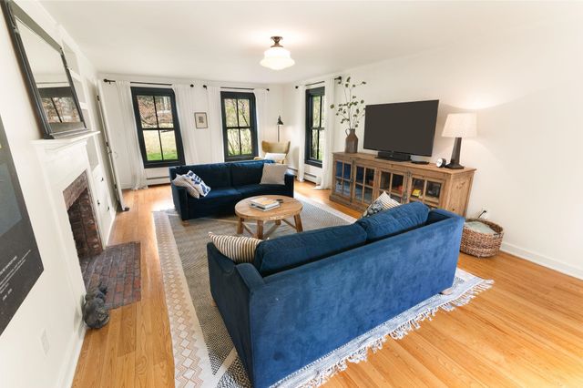 390 Pleasant Valley Road, Brattleboro, VT 05301
