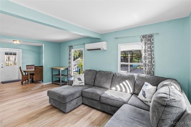 7 65th Street, Yankeetown, FL 34498