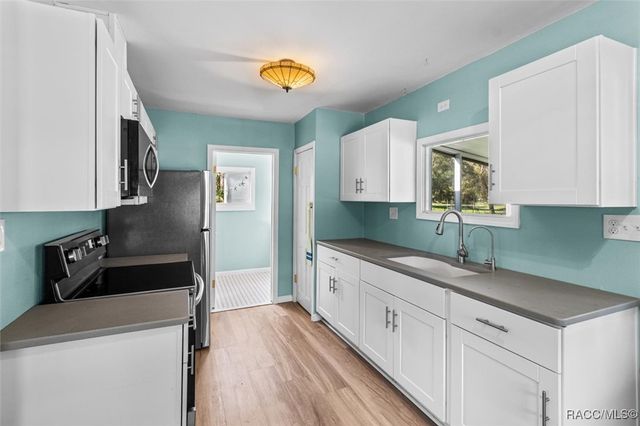 7 65th Street, Yankeetown, FL 34498